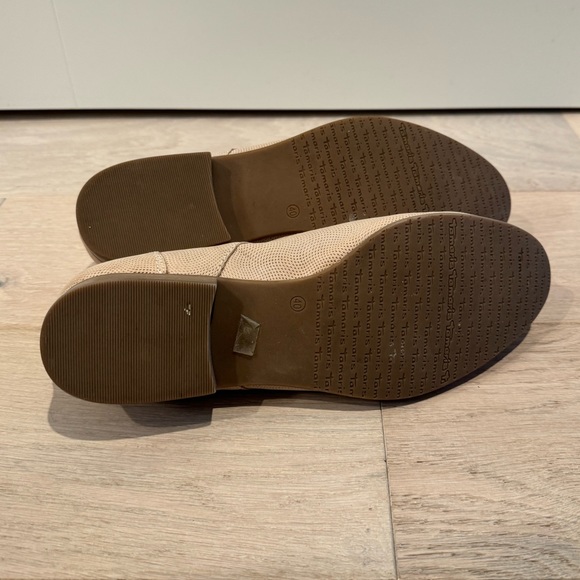 Tamaris Tan Leather Loafers size 40M EU - Picture 3 of 4